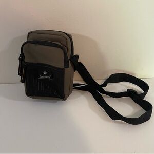 Samsonite Small Green/ Gray  Padded Camera Bag Case W/ Strap